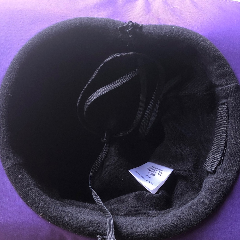 Outdoor Research Black, Purple & Teal Wide-Brim Gore-Tex Rain Hat size small - Picture 6 of 7